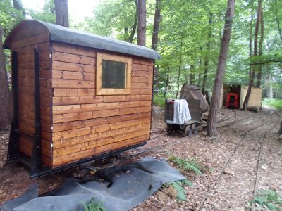 fertig gestrichener Güterwagen