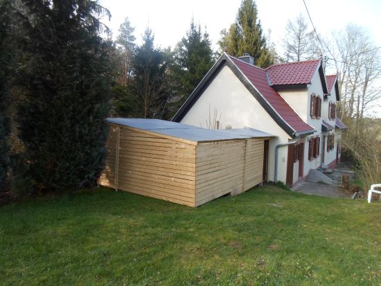 Hier ein Blick von der Straße