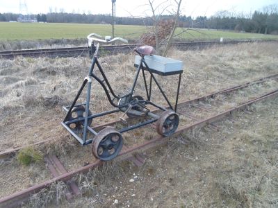 Schienenfahrrad kurz vor dem Verladen